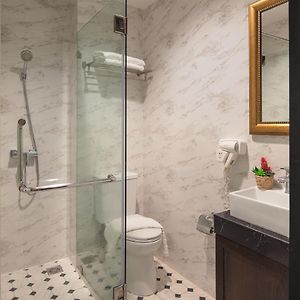 Scarlet Double Room